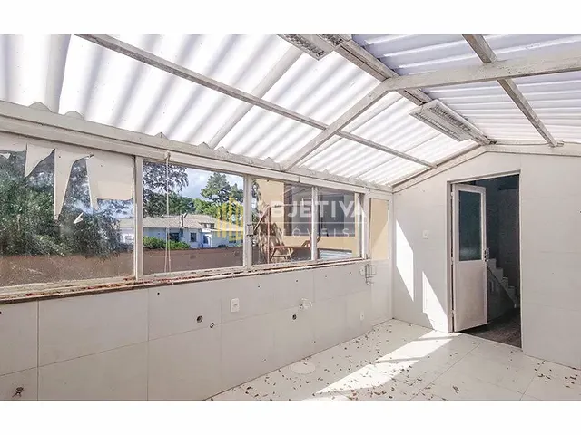 Casa 8 quartos e 6 banheiros, à venda, no bairro Glória em Porto Alegre