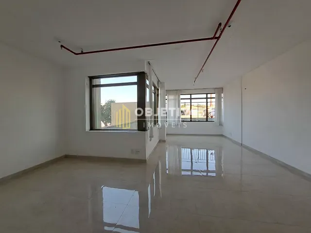 Sala à venda, no bairro Floresta em Porto Alegre