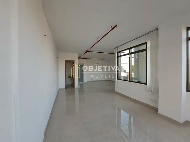Sala à venda, no bairro Floresta em Porto Alegre