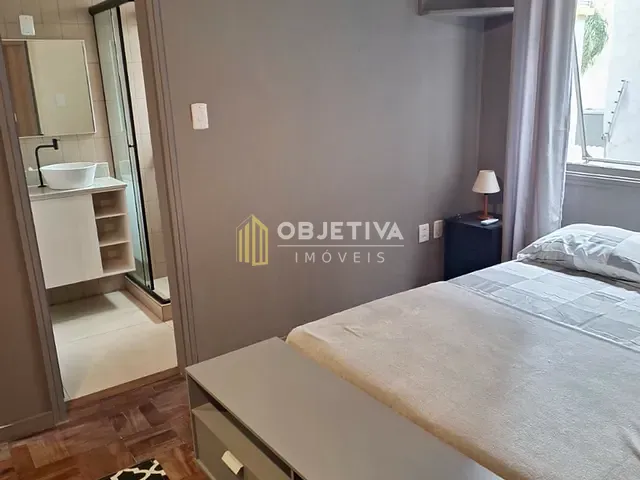 Apartamento 1 quarto e 1 banheiro, à venda, no bairro Menino Deus em Porto Alegre