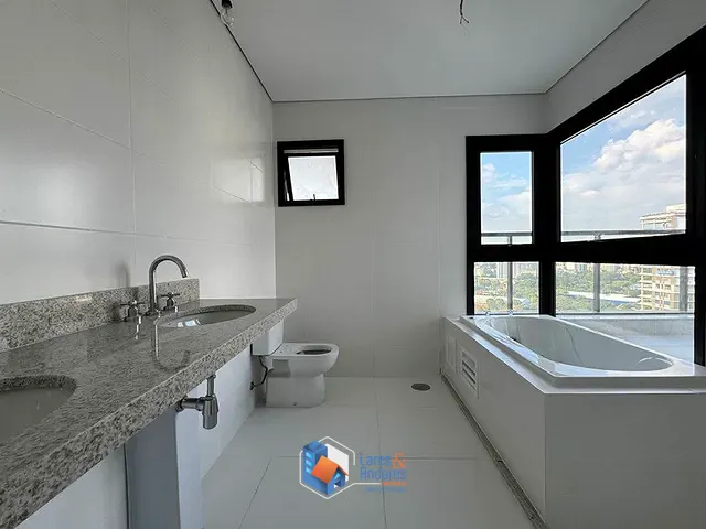 Cobertura / Penthouse 4 quartos e 6 banheiros, à venda, no bairro Moema em São Paulo