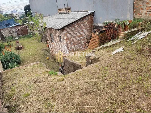Terreno à venda, no bairro Glória em Porto Alegre