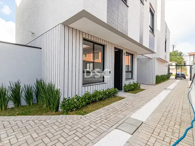 Casa 3 quartos e 3 banheiros, à venda, no bairro Orleans em Curitiba