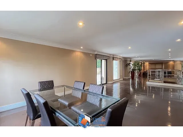 Apartamento 3 quartos e 5 banheiros, à venda, no bairro Moema em São Paulo