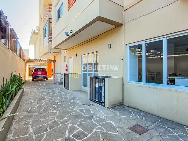 Apartamento 2 quartos e 1 banheiro, à venda, no bairro Glória em Porto Alegre