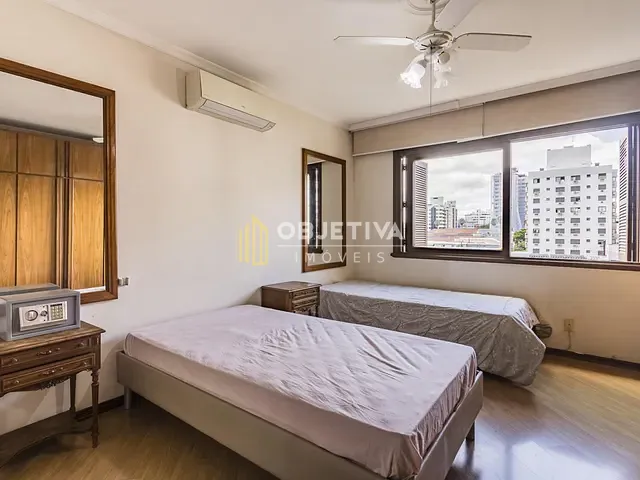 Apartamento 3 quartos e 4 banheiros, à venda, no bairro Menino Deus em Porto Alegre
