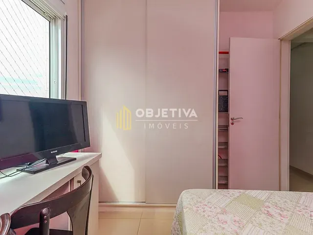 Apartamento 3 quartos e 2 banheiros, à venda, no bairro Medianeira em Porto Alegre