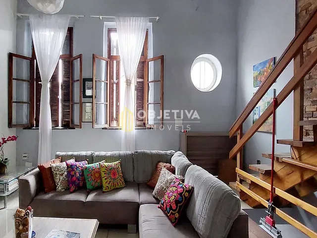 Casa 3 quartos e 5 banheiros, à venda, no bairro Floresta em Porto Alegre