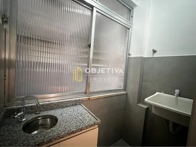 Apartamento 2 quartos e 1 banheiro, à venda, no bairro Cidade Baixa em Porto Alegre