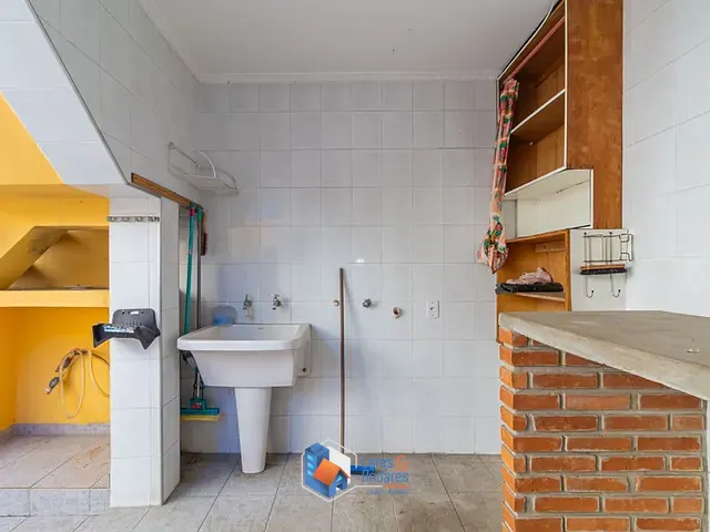 Casa 3 quartos e 5 banheiros, à venda, no bairro Vila Romero em São Paulo