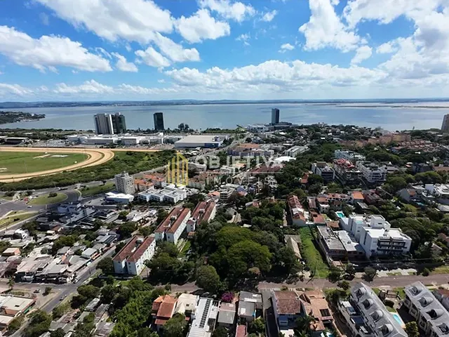 Terreno à venda, no bairro Cristal em Porto Alegre