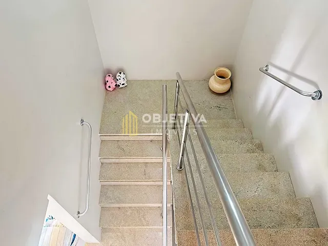 Casa 3 quartos e 3 banheiros, à venda, no bairro Hípica em Porto Alegre