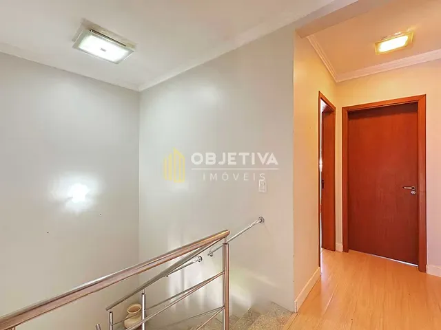 Casa 3 quartos e 3 banheiros, à venda, no bairro Hípica em Porto Alegre