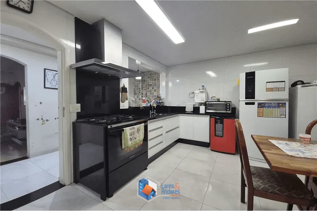 Casa, 2 quartos, 180 m² - Foto 1