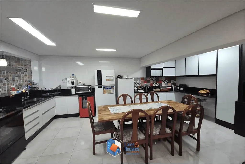 Casa, 2 quartos, 180 m² - Foto 2