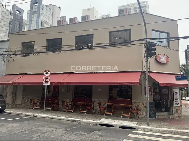 Loja à venda, no bairro Indianópolis em São Paulo