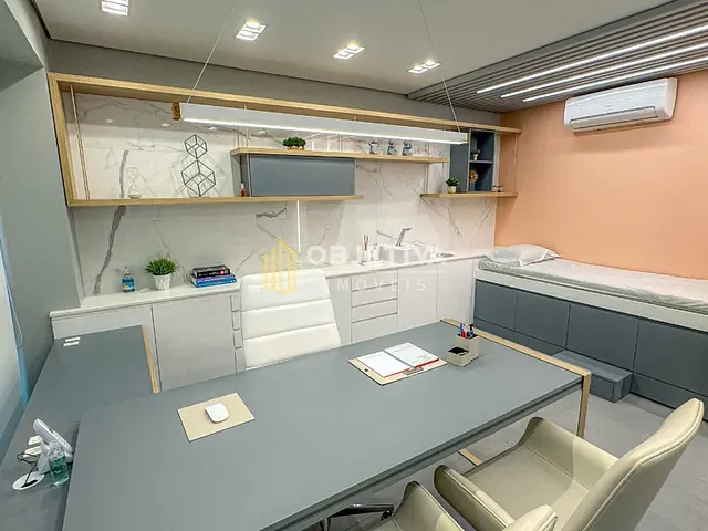 Sala à venda, no bairro Praia de Belas em Porto Alegre