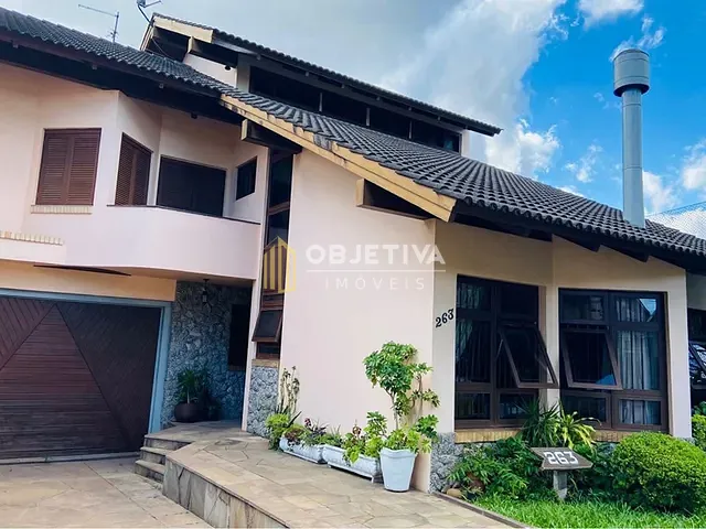 Casa 4 quartos e 3 banheiros, à venda, no bairro Jardim Planalto em Porto Alegre
