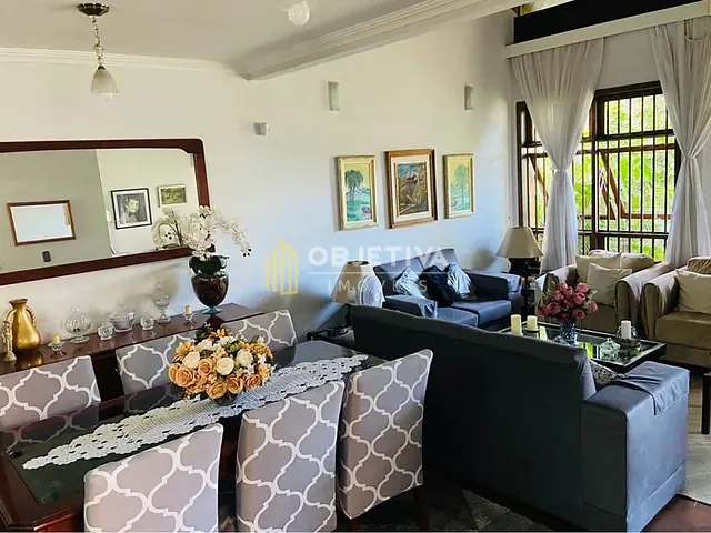 Casa 4 quartos e 3 banheiros, à venda, no bairro Jardim Planalto em Porto Alegre