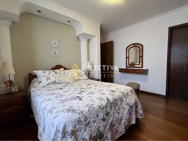 Casa 3 quartos e 4 banheiros, à venda, no bairro Santana em Porto Alegre