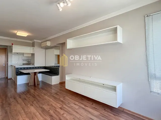 Apartamento 3 quartos e 2 banheiros, à venda, no bairro Cavalhada em Porto Alegre