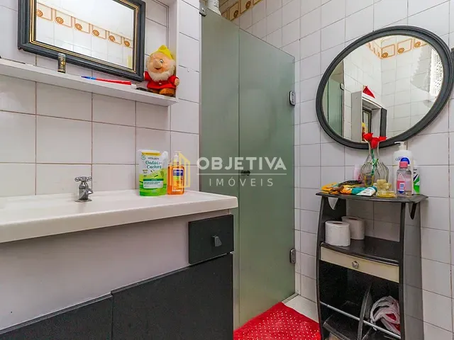 Casa 3 quartos e 4 banheiros, à venda, no bairro Rubem Berta em Porto Alegre