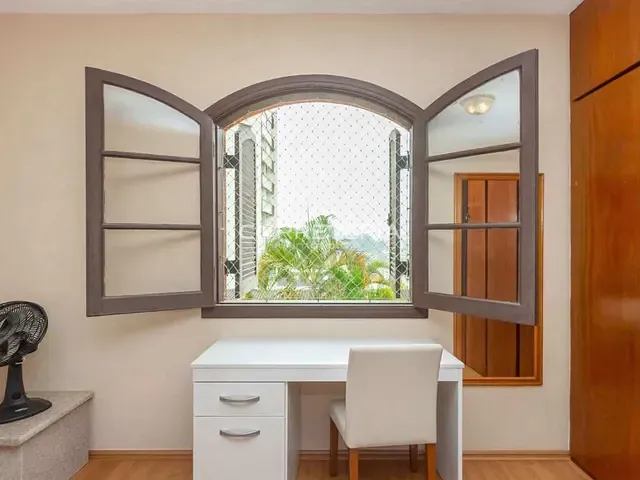 Casa 3 quartos e 4 banheiros, à venda, no bairro Vila Paulista em São Paulo