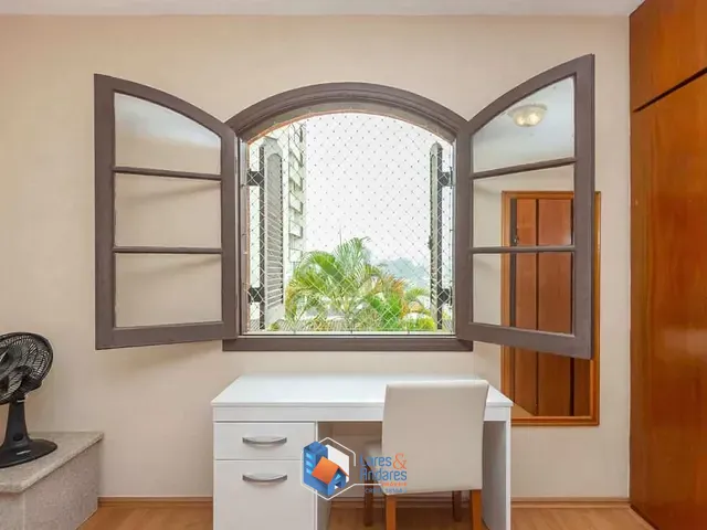 Casa 3 quartos e 4 banheiros, à venda, no bairro Vila Paulista em São Paulo