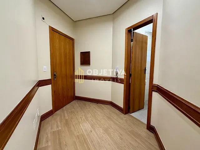 Sala à venda, no bairro Rio Branco em Porto Alegre