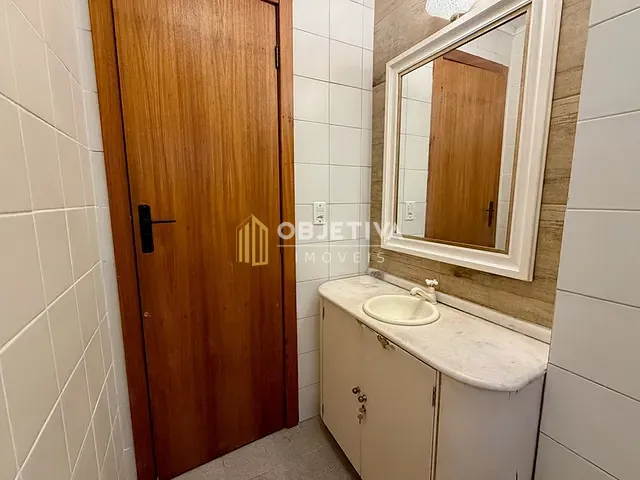 Sala à venda, no bairro Rio Branco em Porto Alegre