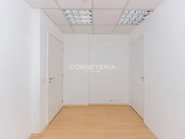 Sala à venda, no bairro Saúde em São Paulo