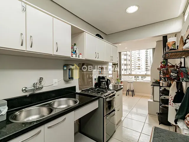 Apartamento 3 quartos e 2 banheiros, à venda, no bairro Menino Deus em Porto Alegre