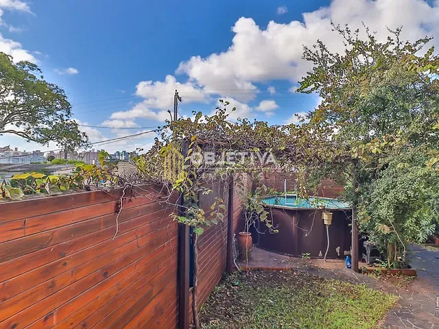 Casa 3 quartos e 3 banheiros, à venda, no bairro Passo da Areia em Porto Alegre