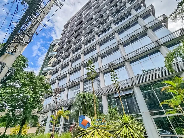 Sala à venda, no bairro Moema em São Paulo