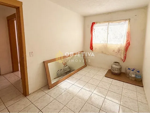 Apartamento 2 quartos e 1 banheiro, à venda, no bairro Guajuviras em Canoas