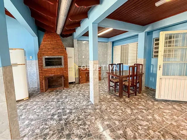 Casa 3 quartos e 4 banheiros, à venda, no bairro Rio Branco em Canoas