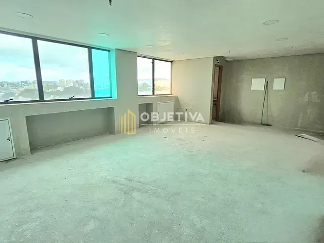 Sala à venda, no bairro Passo da Areia em Porto Alegre