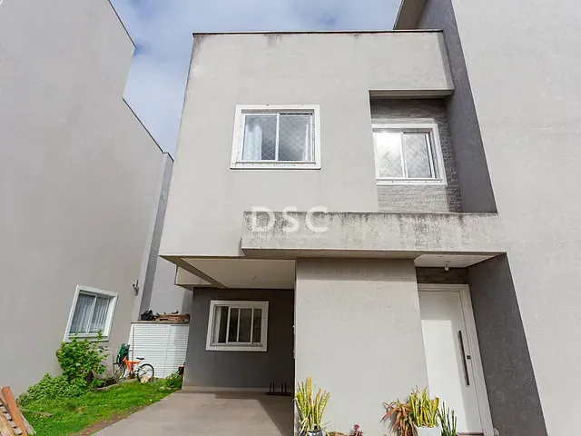 Casa 3 quartos e 2 banheiros, à venda, no bairro Xaxim em Curitiba