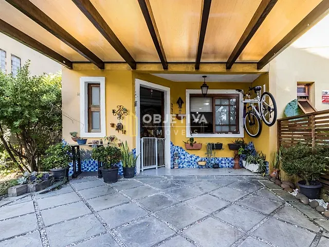 Casa 2 quartos e 2 banheiros, à venda, no bairro Hípica em Porto Alegre