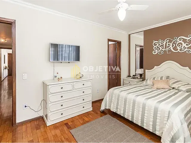 Apartamento 2 quartos e 2 banheiros, à venda, no bairro Menino Deus em Porto Alegre