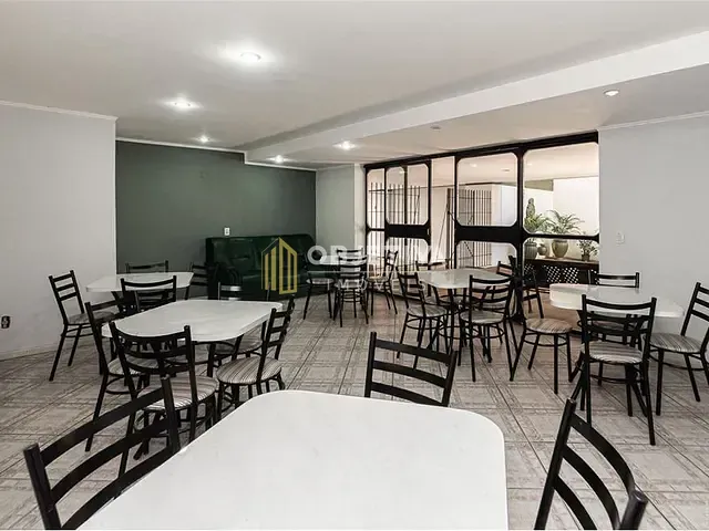 Apartamento 2 quartos e 2 banheiros, à venda, no bairro Menino Deus em Porto Alegre