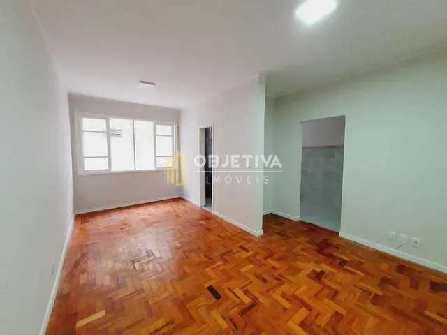 Apartamento 1 quarto e 1 banheiro, à venda, no bairro Menino Deus em Porto Alegre