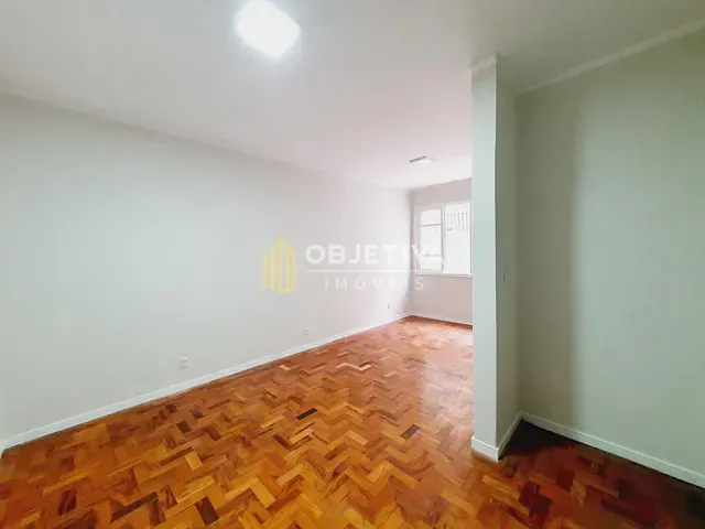 Apartamento 1 quarto e 1 banheiro, à venda, no bairro Menino Deus em Porto Alegre