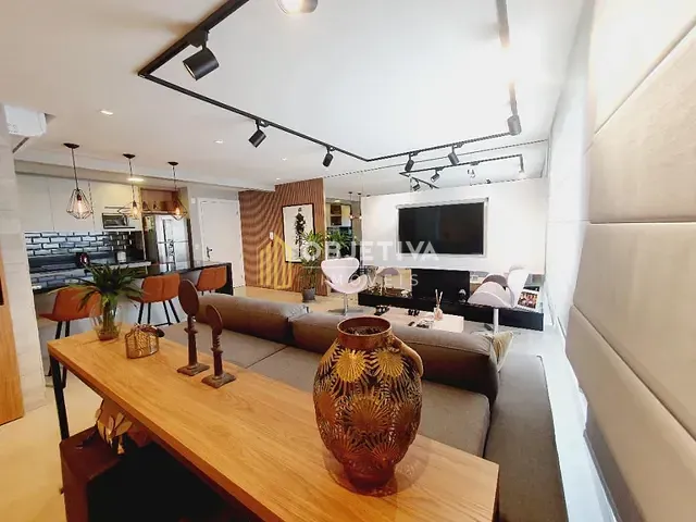 Apartamento 2 quartos e 2 banheiros, à venda, no bairro São João em Porto Alegre