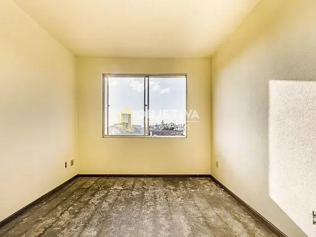 Apartamento 2 quartos e 1 banheiro, à venda, no bairro Cristal em Porto Alegre