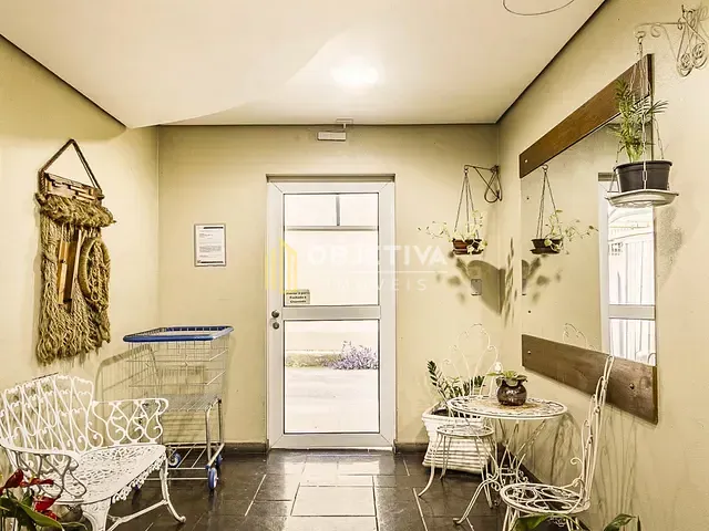Apartamento 2 quartos e 1 banheiro, à venda, no bairro Cristal em Porto Alegre