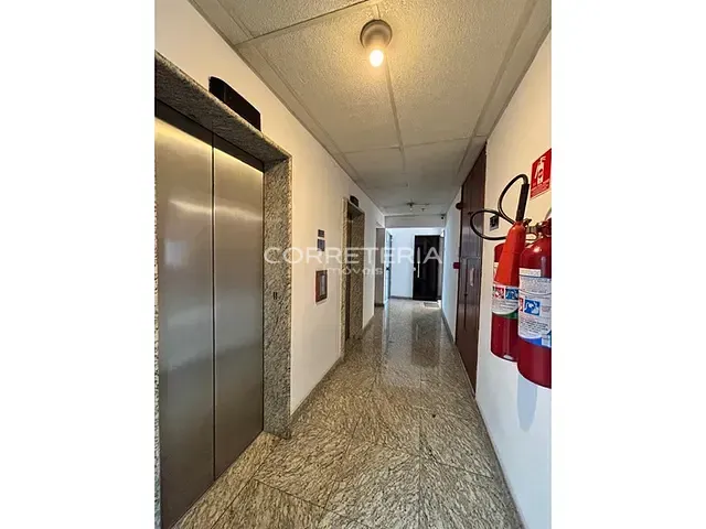 Sala à venda, no bairro Indianópolis em São Paulo