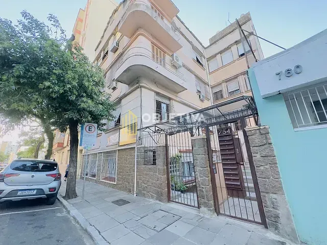 Apartamento 2 quartos e 1 banheiro, à venda, no bairro Centro Histórico em Porto Alegre