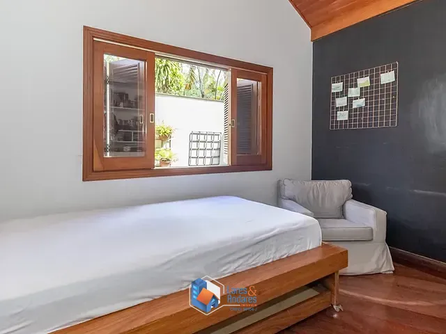 Casa 4 quartos e 4 banheiros, à venda, no bairro Jardim Marajoara em São Paulo