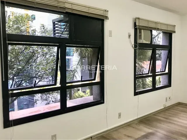 Sala à venda, no bairro Vila Olímpia em São Paulo